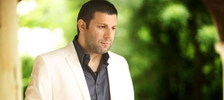 Тони Стораро отнесе подарък хита Отворко