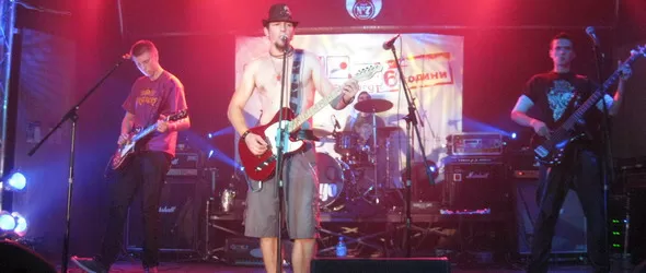 Тънка червена седмица дебело подчертава рок таланта на България