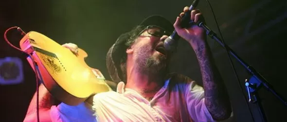 Фронтменът на Джая Дъ Кет и Дъ Помориънс с три изяви в България