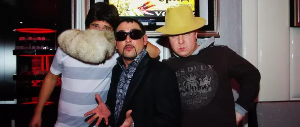 Устата и Комиците в ново шоу на сцената на клуб The Cotton