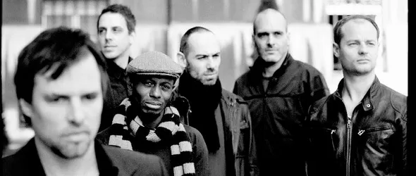 Вълна от мултимедийно завихряне със Софа Сърфърс в София