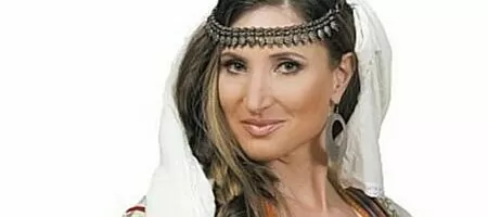 Поли Паскова роди трети син