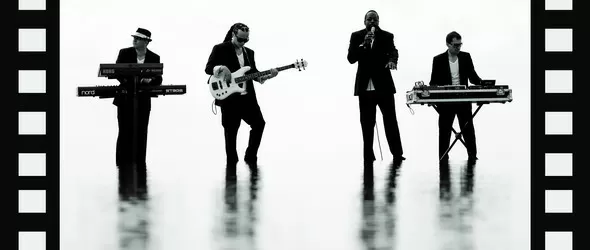 Tri O Five в черно-бяла романтика