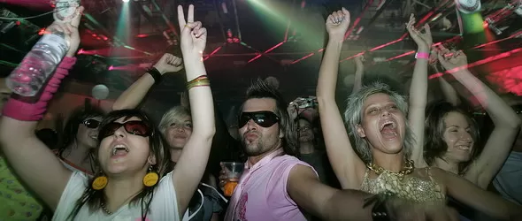 Гореща зима с H.M.S.U. до края на годината