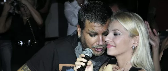 Азис става Риана В джаза събота вечер навръх именния си ден