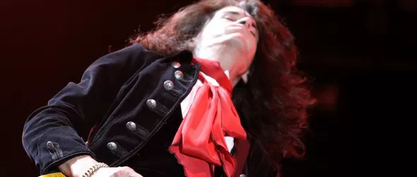 Мистерия! Изчезна китаристът на Аеросмит