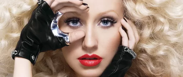 Ексклузивно интервю с Кристина Агилера в новия брой на Joy