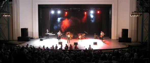 Мери Бойс Бенд представят Дългият път към дома