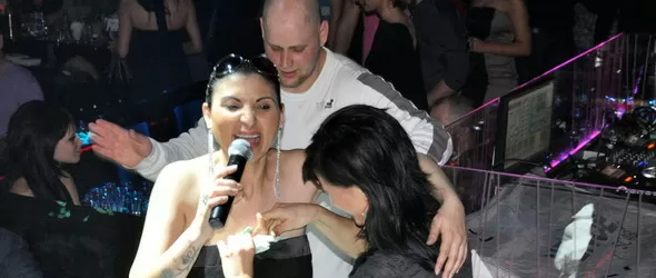 Преслава даде бакшиш на Софи Маринова в Night Flight