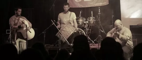 Кайно Йесно Слонце изгрява в Чешкия център