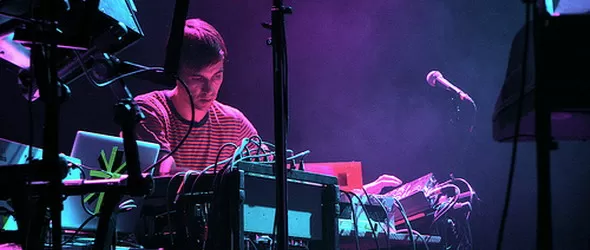 Агент Зироу Севън почерпи феновете си с пищен звук