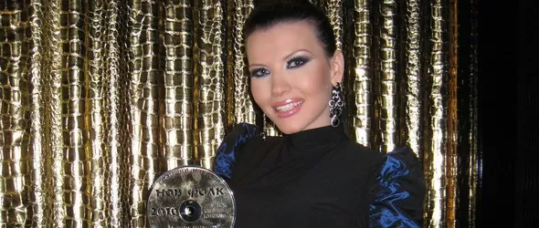 Теодора и Тони Стораро с награди от списание Нов фолк