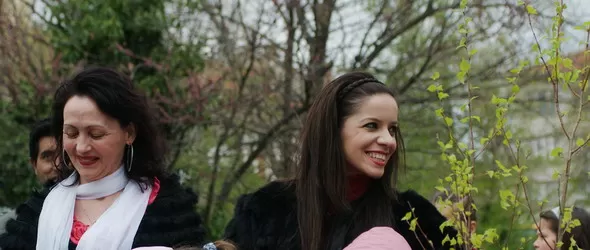 Eлица Тодорова хвана лопатата в Чирпан