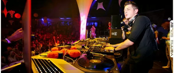 Davide Squillace зад пулта в Червило