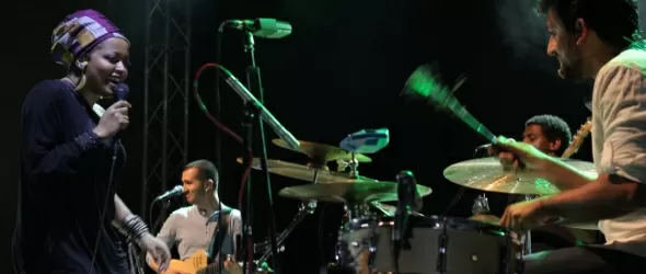 Сара Тавареш заля с любов и позитивизъм българските си почитатели