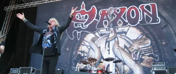 Saxon на Sofia Rocks 2011. На оръжие