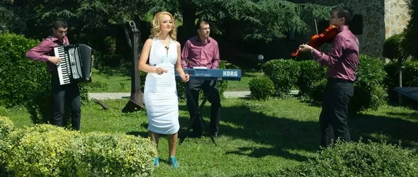 Любовна история между Георги и Мария в песен на Руми Михалева