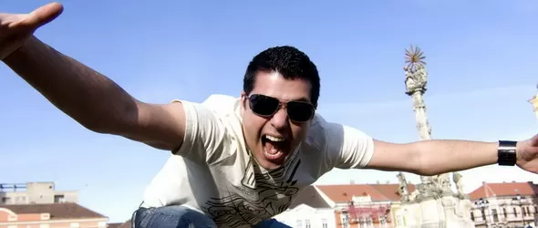 Румънската транс звезда Mr. Pit подгрява за Ferry Corsten