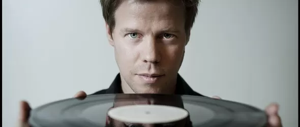 Кой спечели пропуск за сета на Ferry Corsten