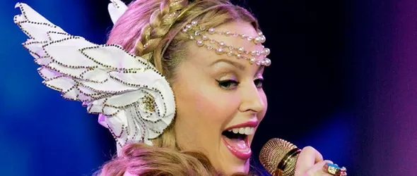 Kylie Minogue в чар и хитове на 3D в България