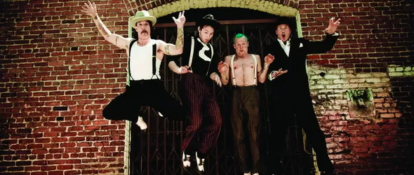Red Hot Chili Peppers газят към върха на Billboard 200