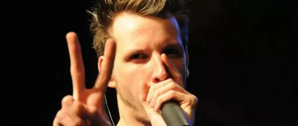 120 квадрата ринг за бийтбокс пред Паметника на Съветската армия