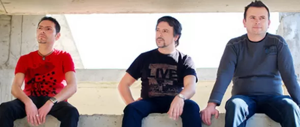 Група Зона подгрява за Pero Defformero