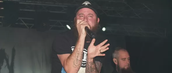 Топло, по-топло, In Flames! На живо в Cофия