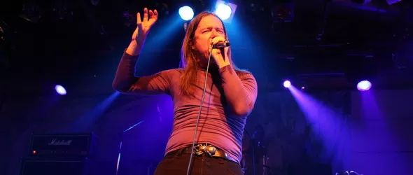 Вълшебна нощ с вещици, летящи килимчета, дуум и Cathedral