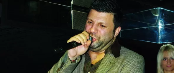 Тони Стораро гостува на Карбовски