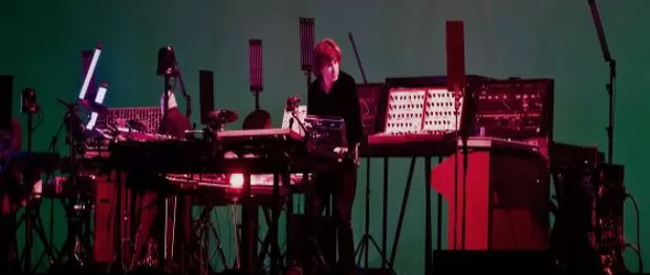 Jean Michel Jarre главен герой в Темата на Нова