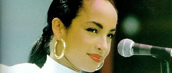 Sade пристига със своя териер за концерта в София