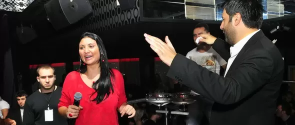 Двойна изненада от Тони Стораро в клуб The Cotton