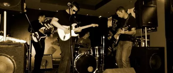 The Barbarones готови с дебюта People & Bricks