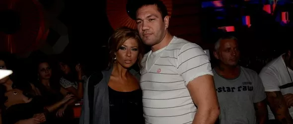 Новата дискотека Plazza Dance Center бе открита с купон снощи