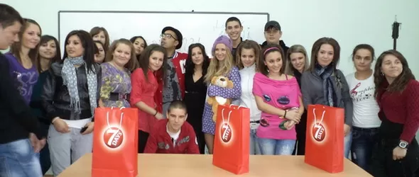 Лора Караджова и Г-н 100 Kила се включиха в Часът на класа