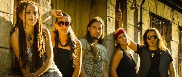 Споделете любовта си със Силует