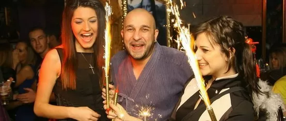 Хората на Мишо Шамара с нови нокти за рождения му ден