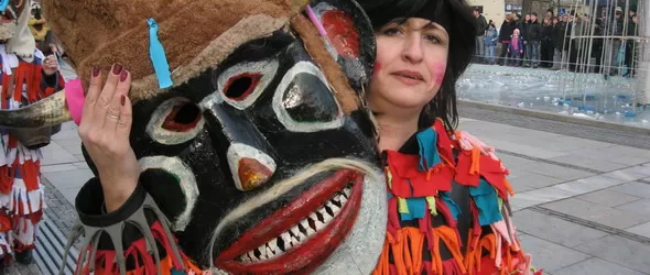 Акробат ще запали огъня на Сурва 2012 в Перник