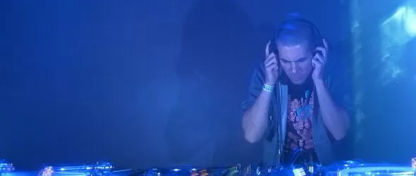 На вълната на дъбстепа с Phaeleh и Von D в клуб Mixtape 5