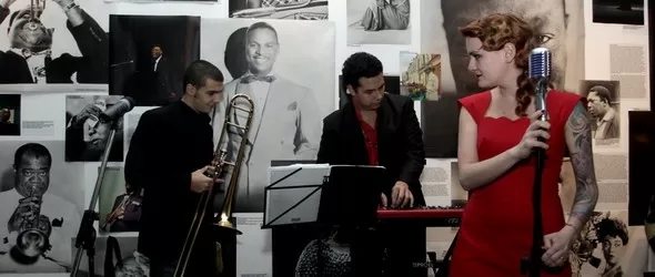 Посланик Джеймс Уорлик и Рут Колева откриха джаз изложба