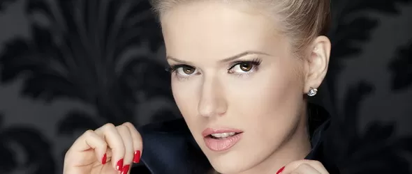 Всички дами са на власт: Нели Петкова в Next Club