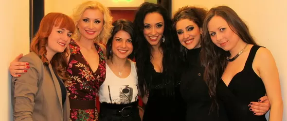 Група Те и съзвездие от родни музиканти почетоха Whitney Houston