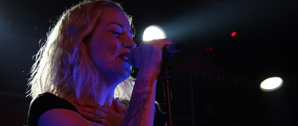 Anneke van Giersbergen омагьоса нашите меломани с харизма и глас