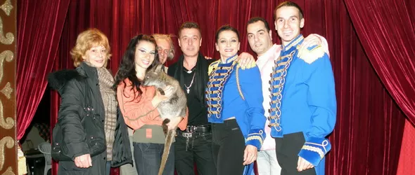 Музиканти и миски превземат Съпругите тази неделя