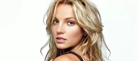 Бритни се ръси по 16 000 долара за парцалки всеки месец