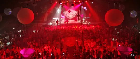 Девет часа еуфория на Бал в бяло