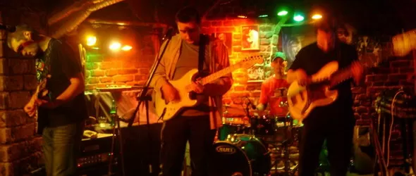 The Barbarones готвят изненади