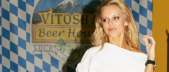 Анн-Джи и Кристина Димитрова чукнаха халбите