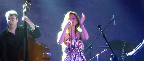 Виж кой ще получи новия албум на Мирослава Кацарова Vuelvo Al Sur